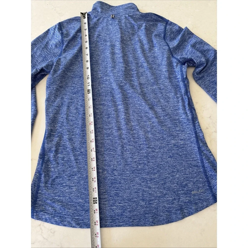 Nike Running Top Womans M DriFit 1/2 Zip Pull Over Reflective Long Sleeve Shirt